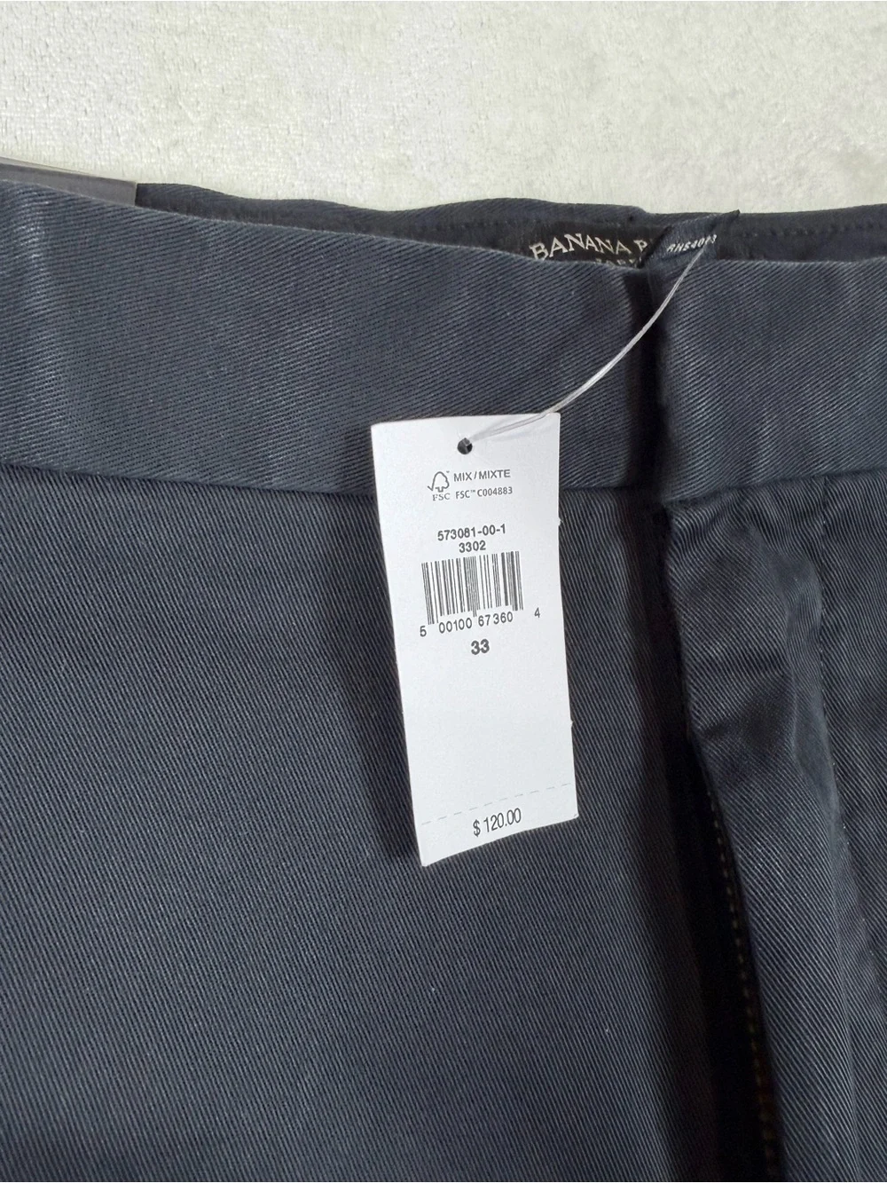 NWT Banana Republic 33W 31L Tapered Fit Men's Classic Black Chinos Pants